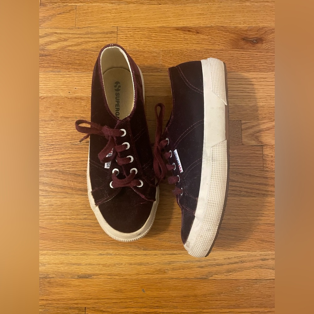 Superga red velvet sneaker!!